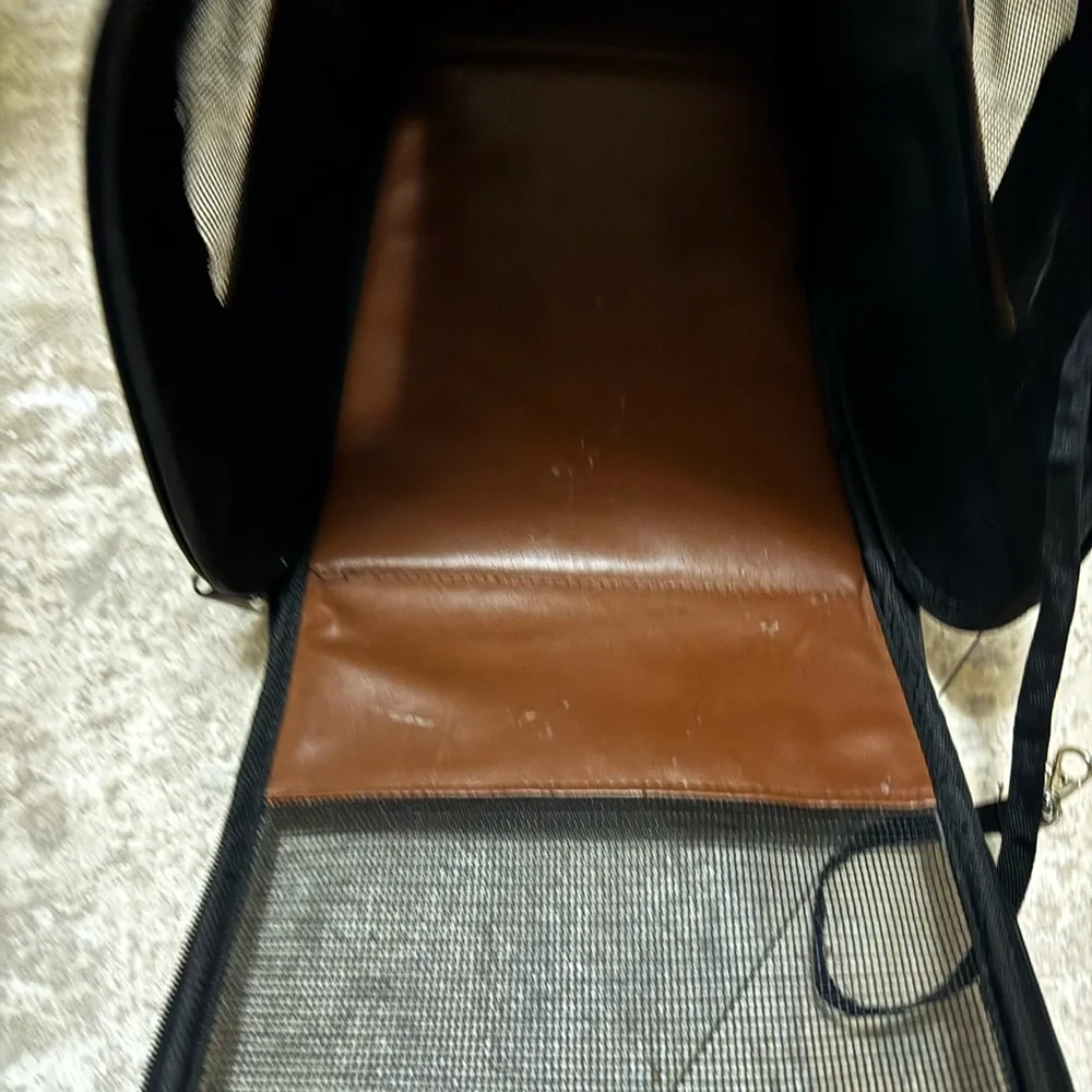 Cat Or Dog Leather Cary Bag